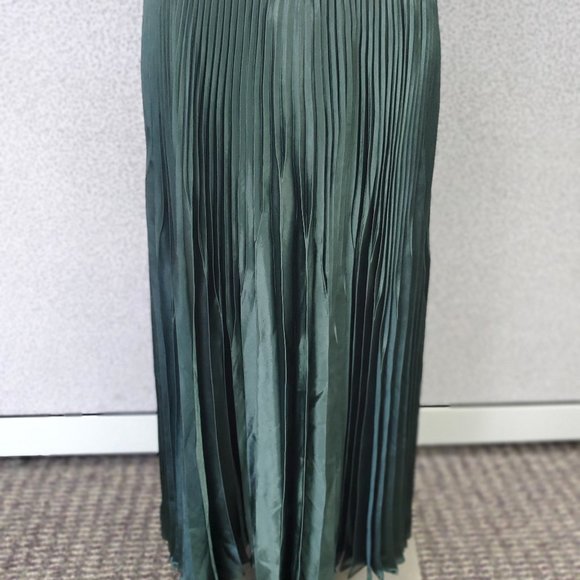 Vince Womens Green Pleated Skirt Size 12 - Picture 2 of 8